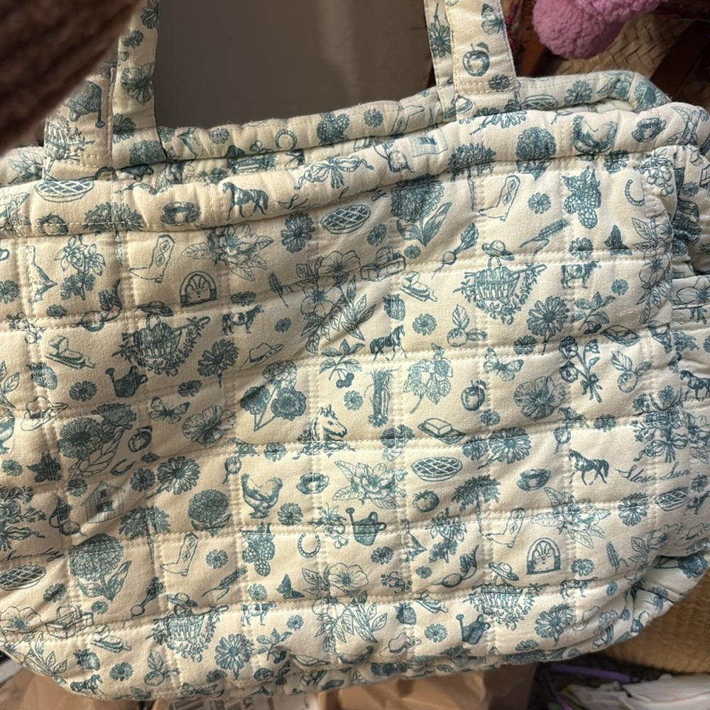 Slow Sunday Quilted Tote Bag - Picture 8 of 10